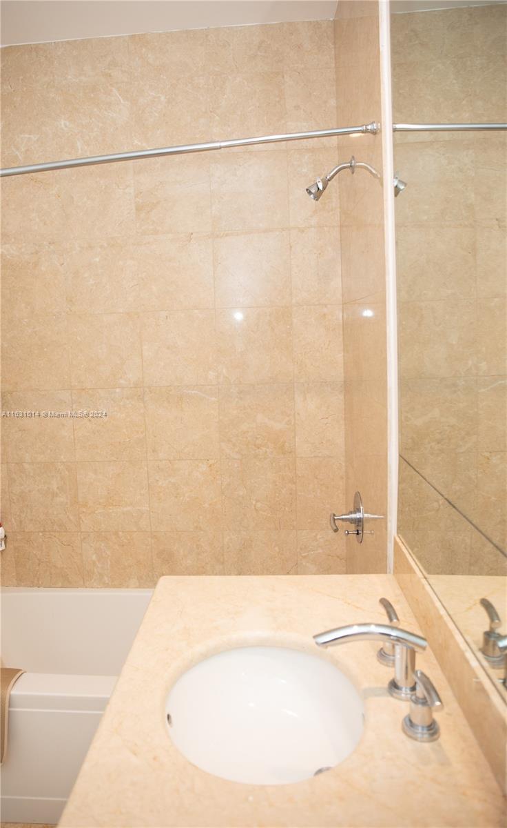 901 Brickell Key Blvd #3206, Miami FL 33131