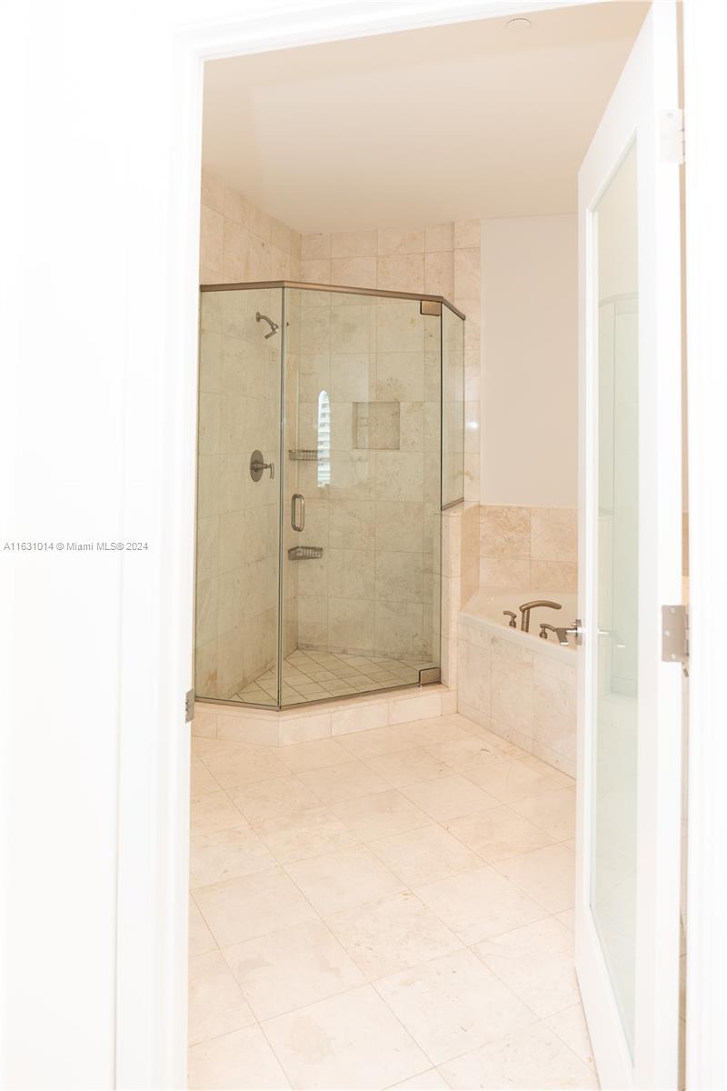 901 Brickell Key Blvd #3206, Miami FL 33131