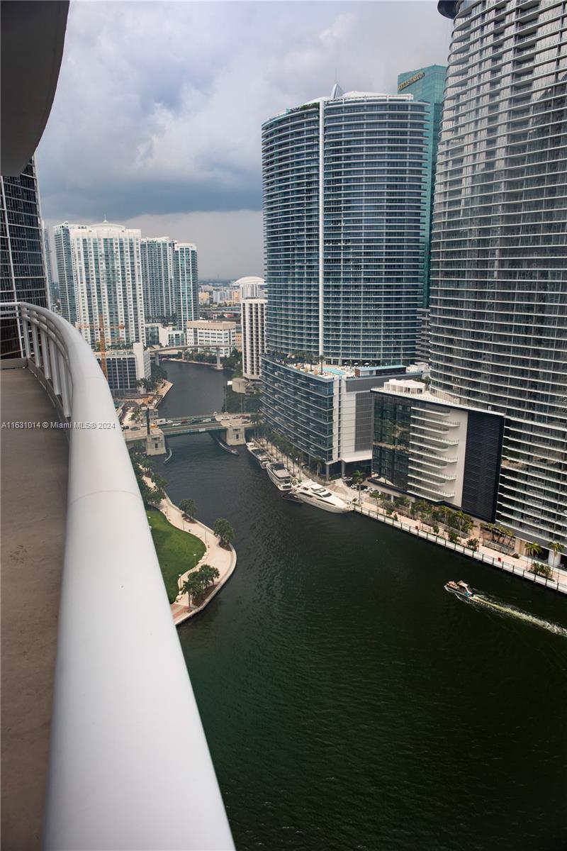 901 Brickell Key Blvd #3206, Miami FL 33131