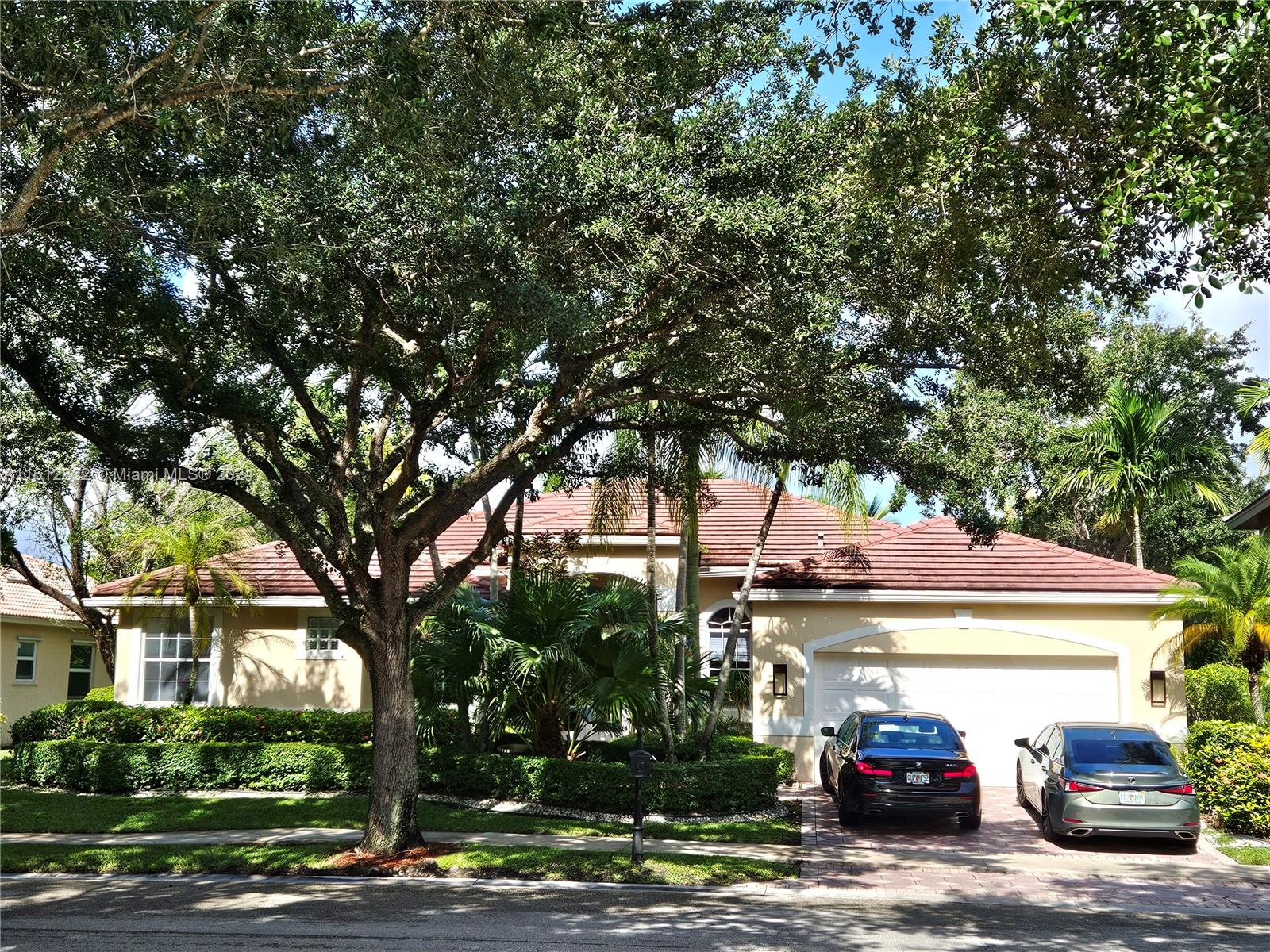 3739 Oak Ridge Cir, Weston, Florida image 1