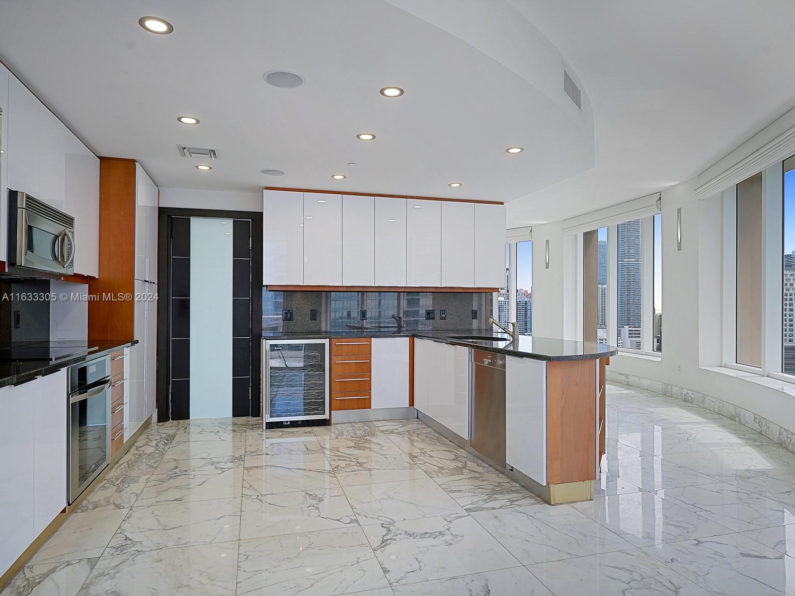 901 Brickell Key Blvd #2904, Miami FL 33131