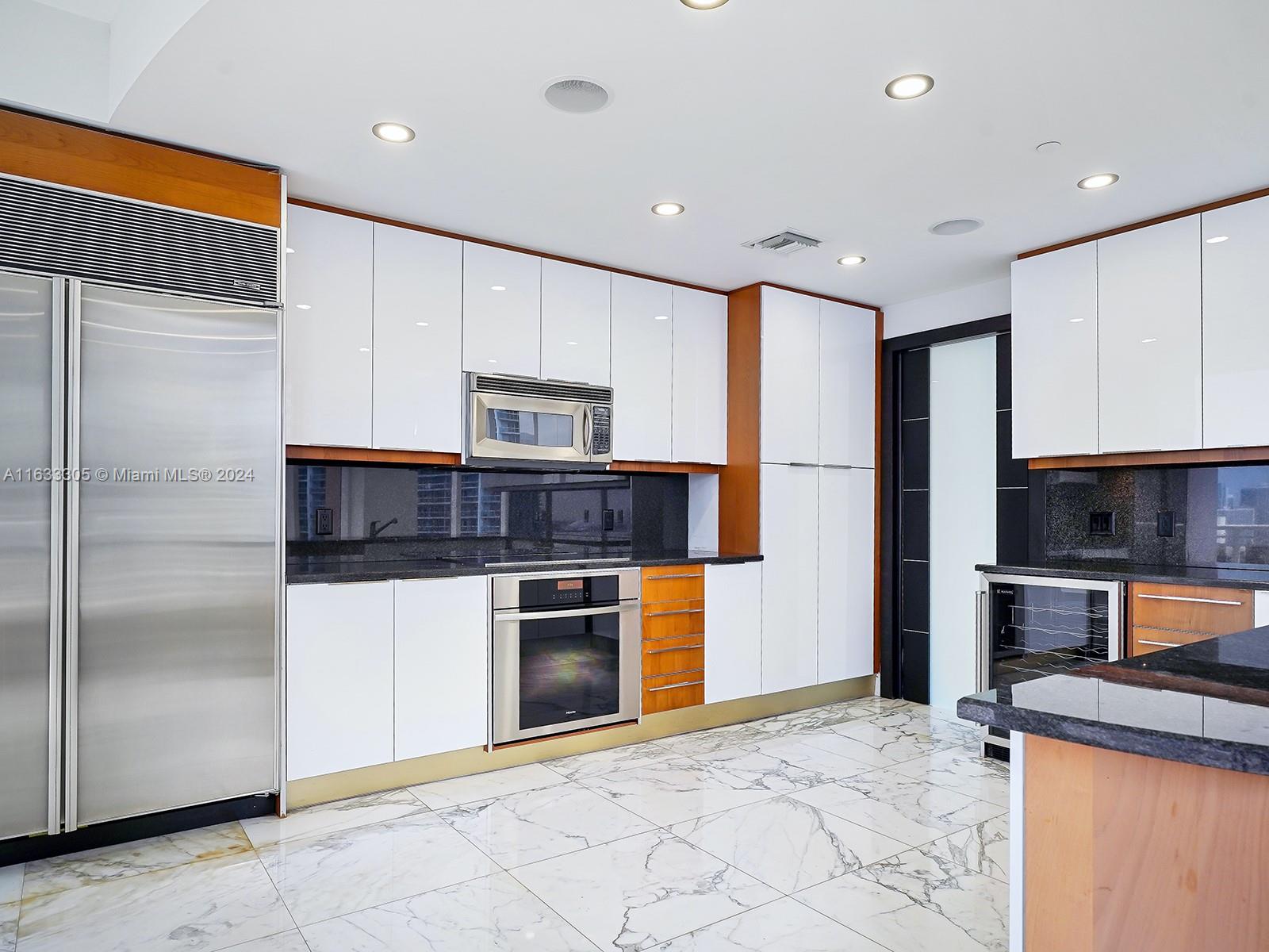 901 Brickell Key Blvd #2904, Miami FL 33131