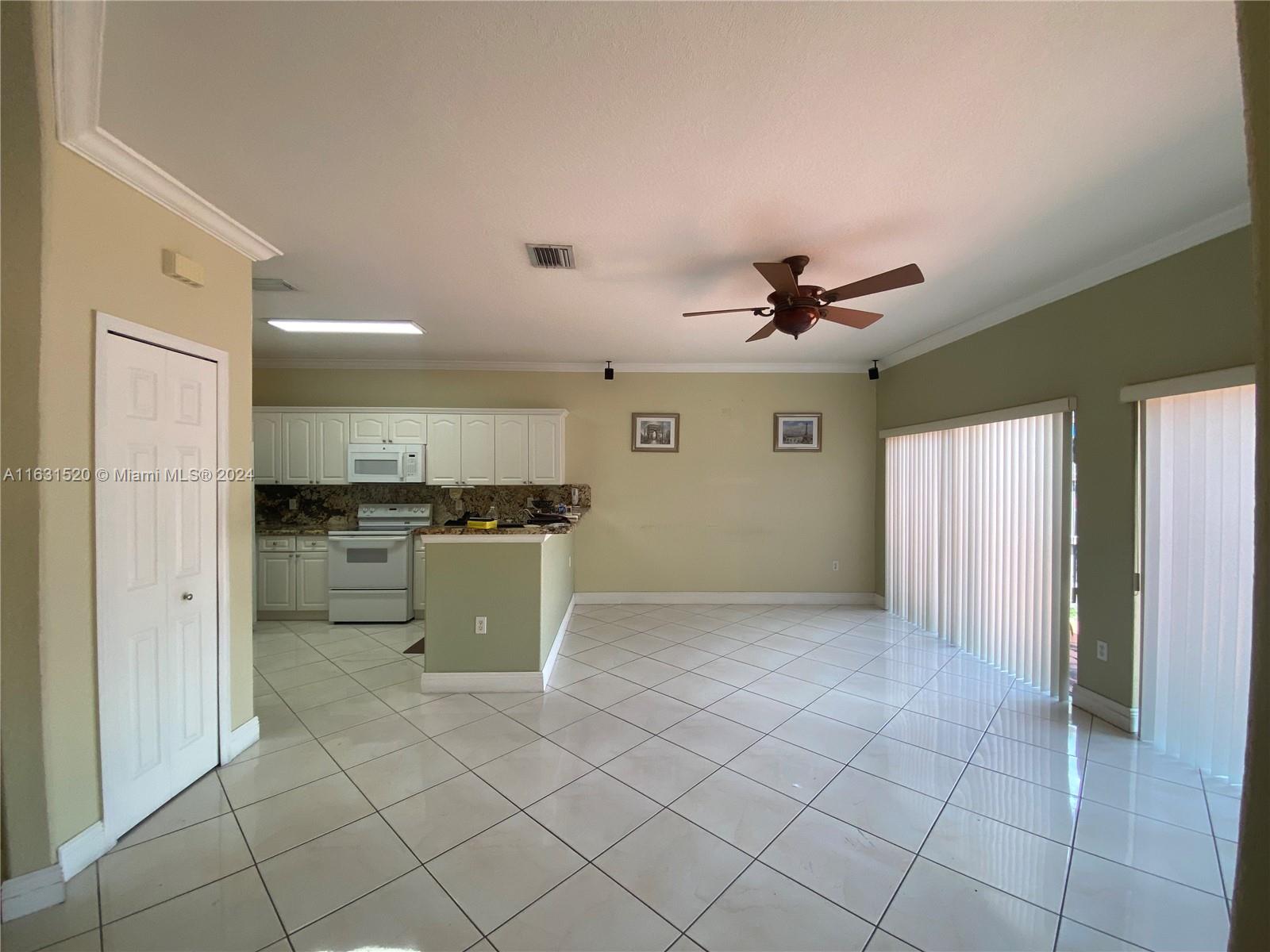 8963 NW 145th St, Miami Lakes, Florida image 10