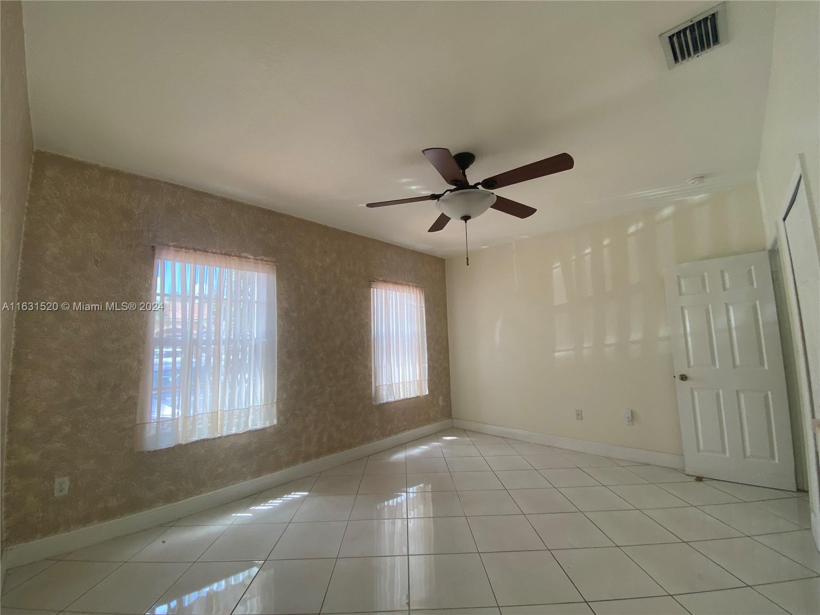 8963 NW 145th St, Miami Lakes, Florida image 12