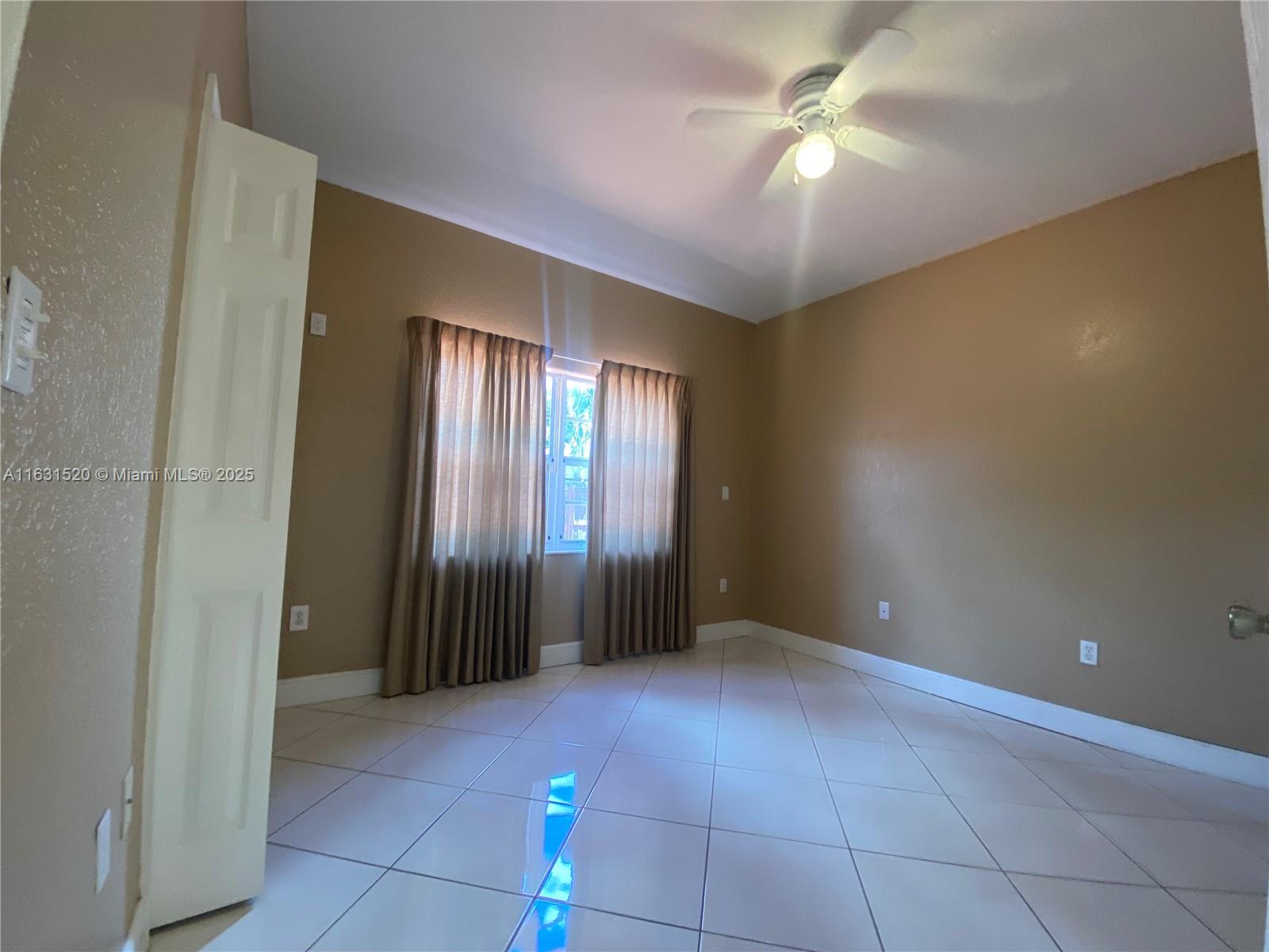 8963 NW 145th St, Miami Lakes, Florida image 12