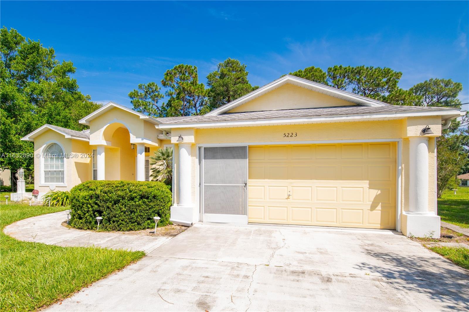 Residential, Spring Hill, Florida image 2