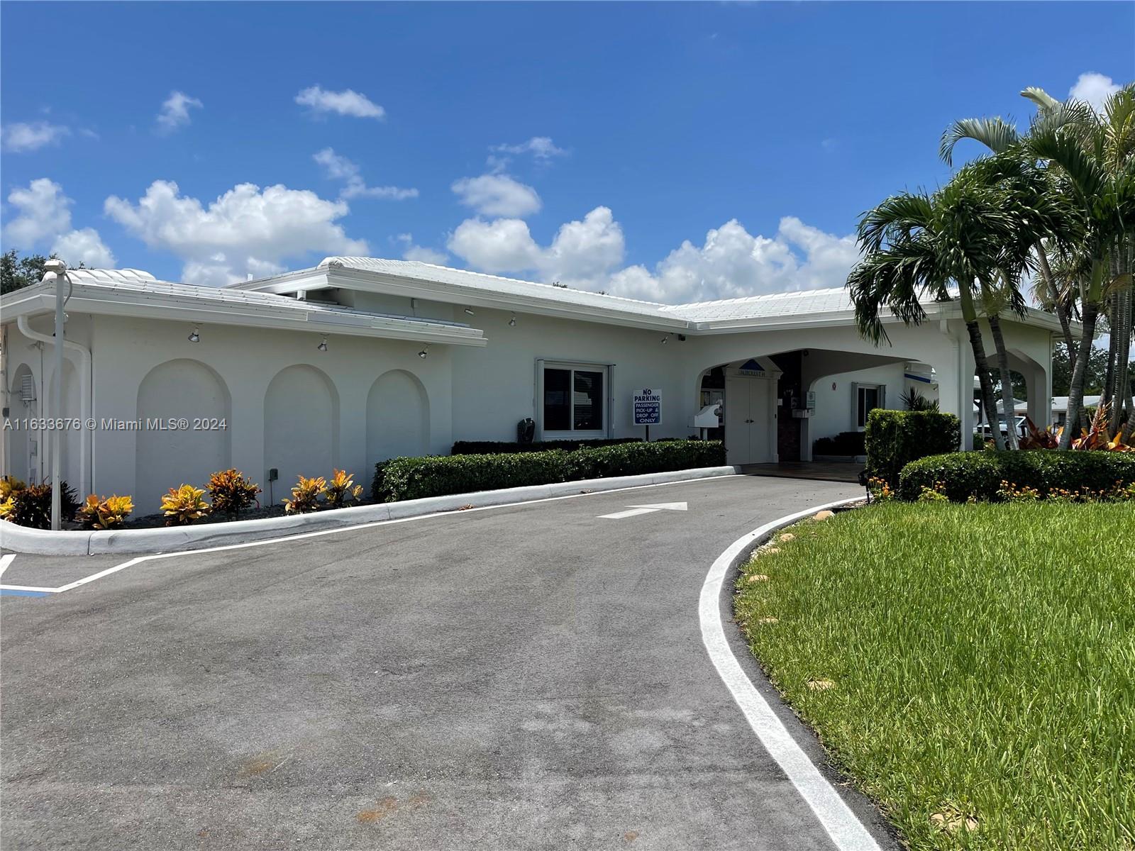 6808 NW 76th St, Tamarac, Florida image 46