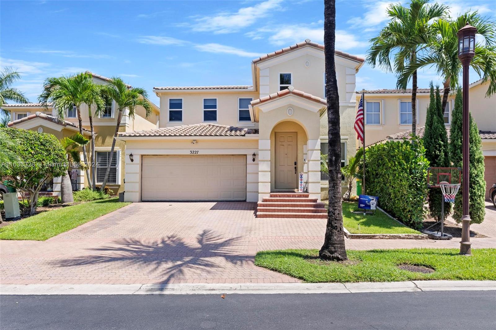 3227 NE 212th St, Aventura, Florida image 19