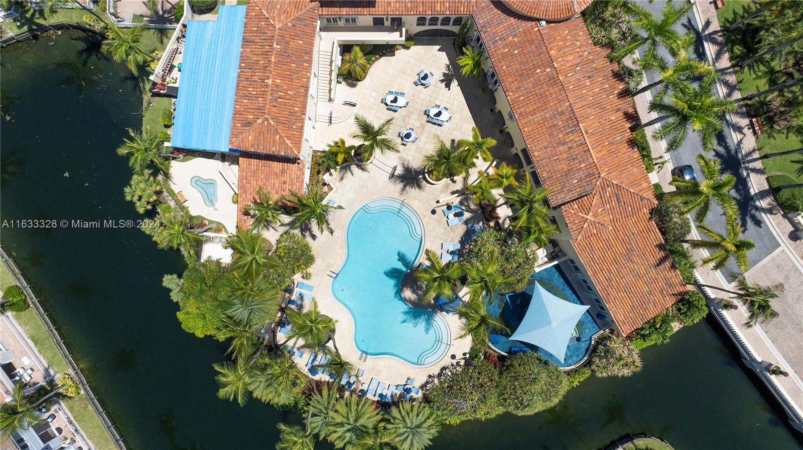 3227 NE 212th St, Aventura, Florida image 5