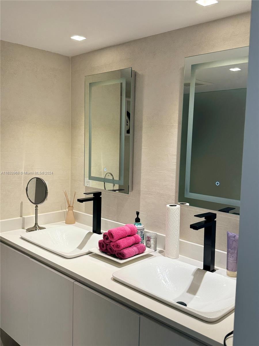 1541 Brickell Ave #C3005, Miami FL 33129