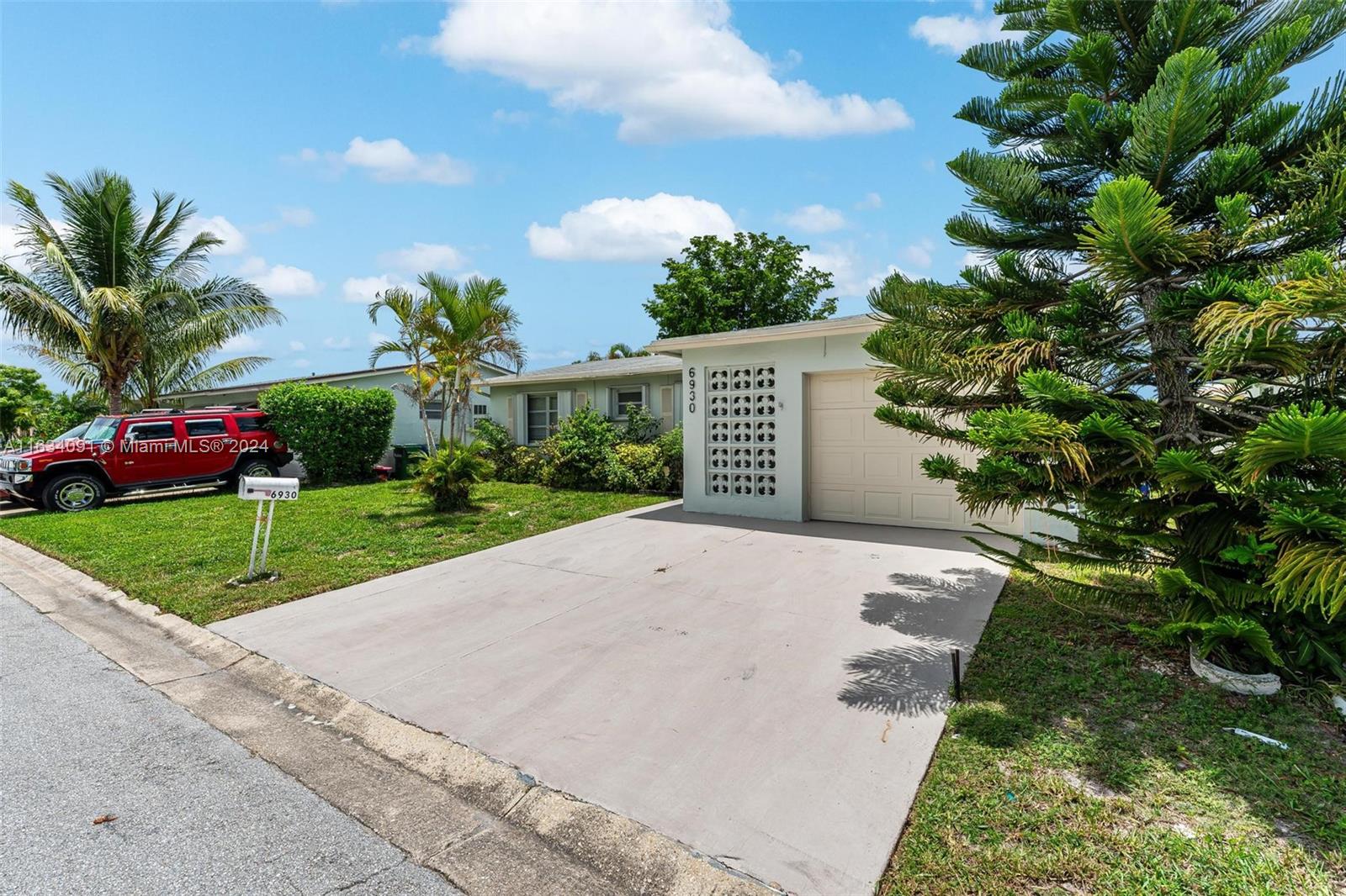 6930 NW 11th Ct, Margate, Florida image 3