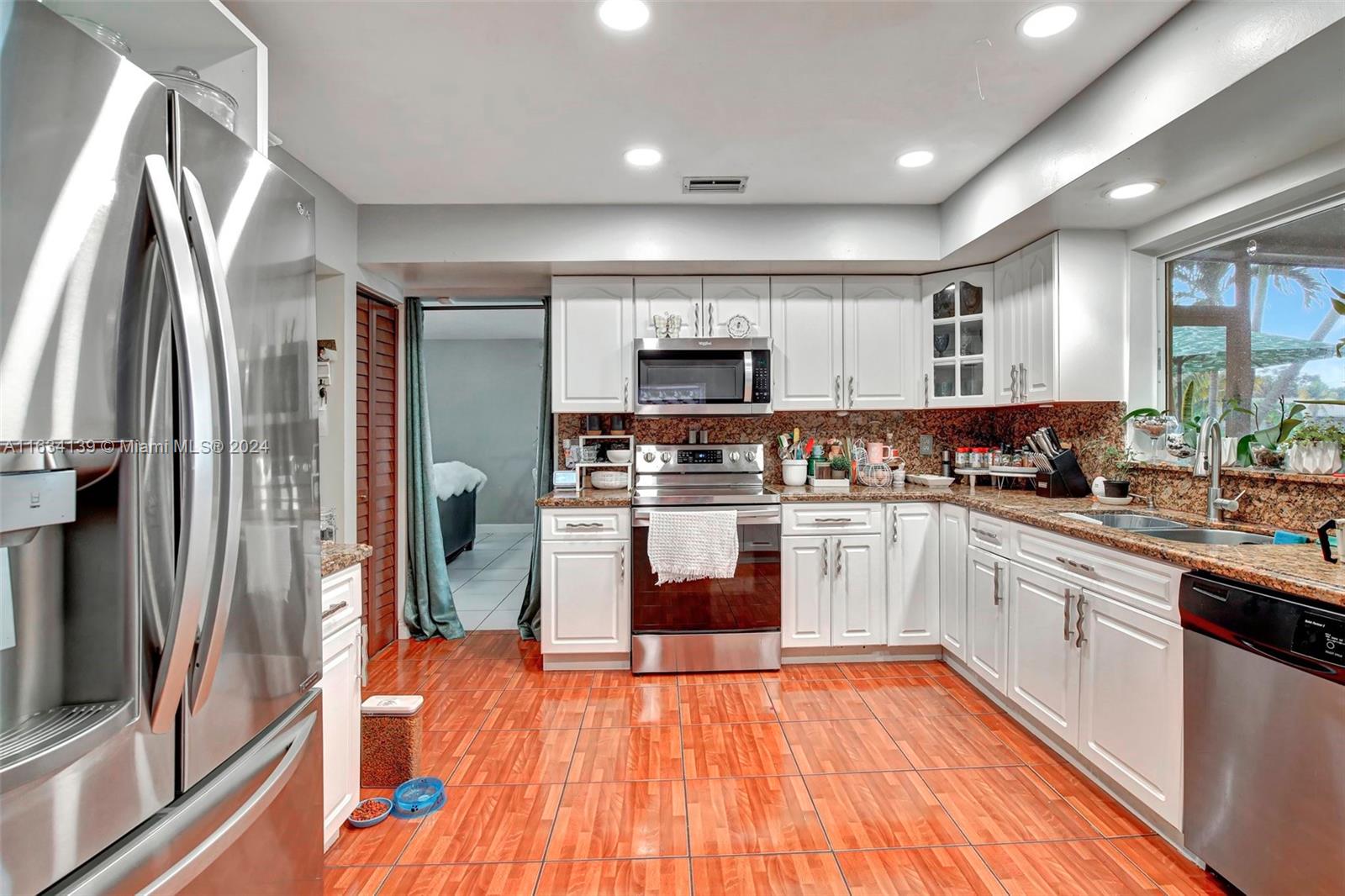 Listing Photo 18