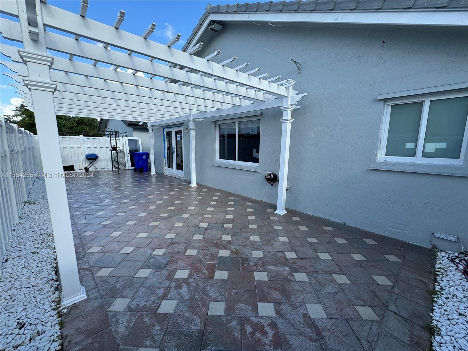 17663 SW 5th St, Pembroke Pines, Florida image 3