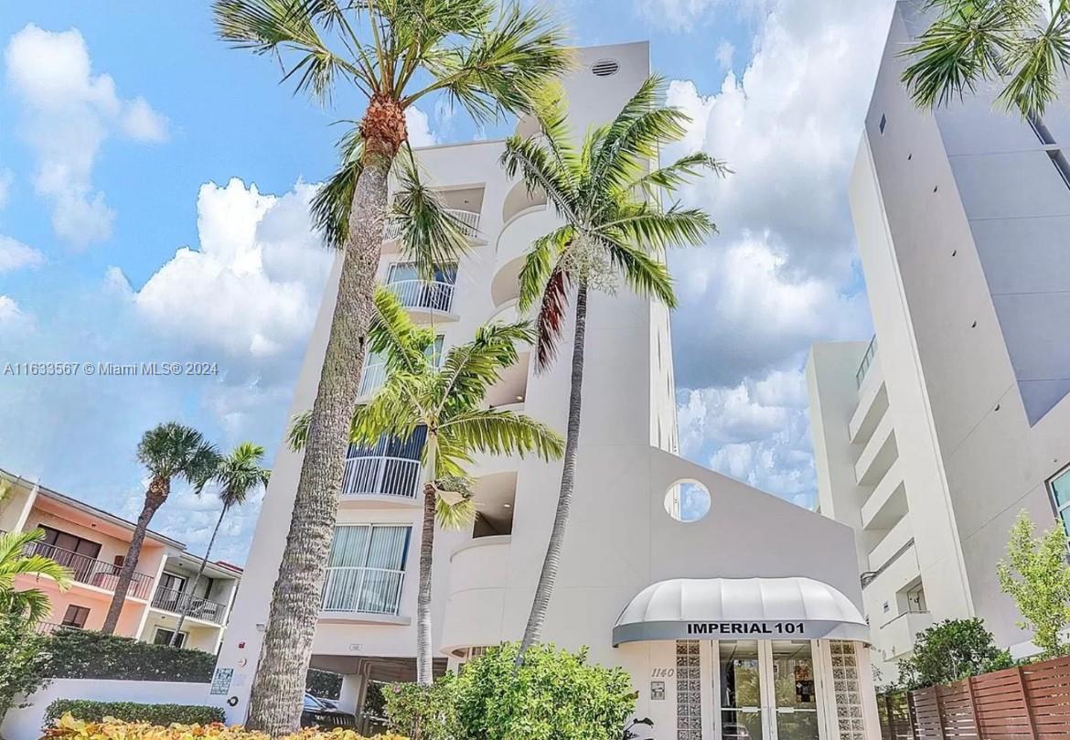 Spacious 2/2 split layout in the heart of Bay Harbor. Large kitchen, washer/dryer in the unit, two (2) parking spaces. K-8 "A" rated school for 20 consecutive years. Walking distance to Bal Harbor Shops, restaurants, beach, houses of worship and much more.