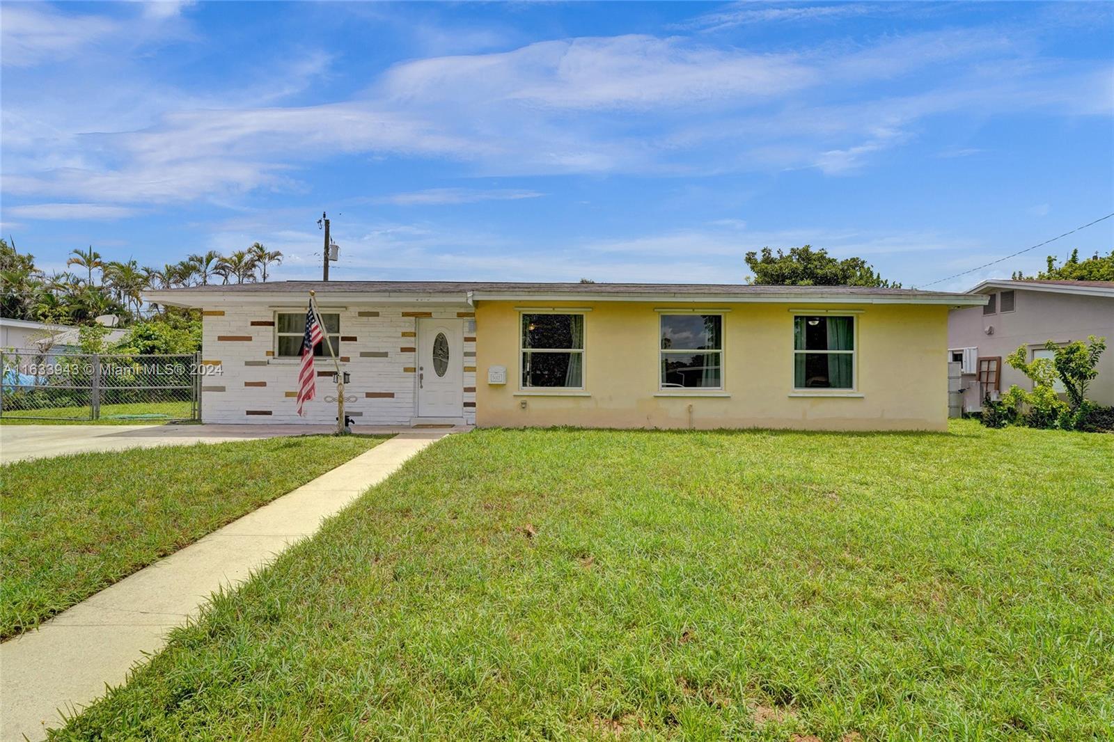 Roam Buy 5012 SW 90th Ter, Cooper City, FL with a 4.13 mortgage
