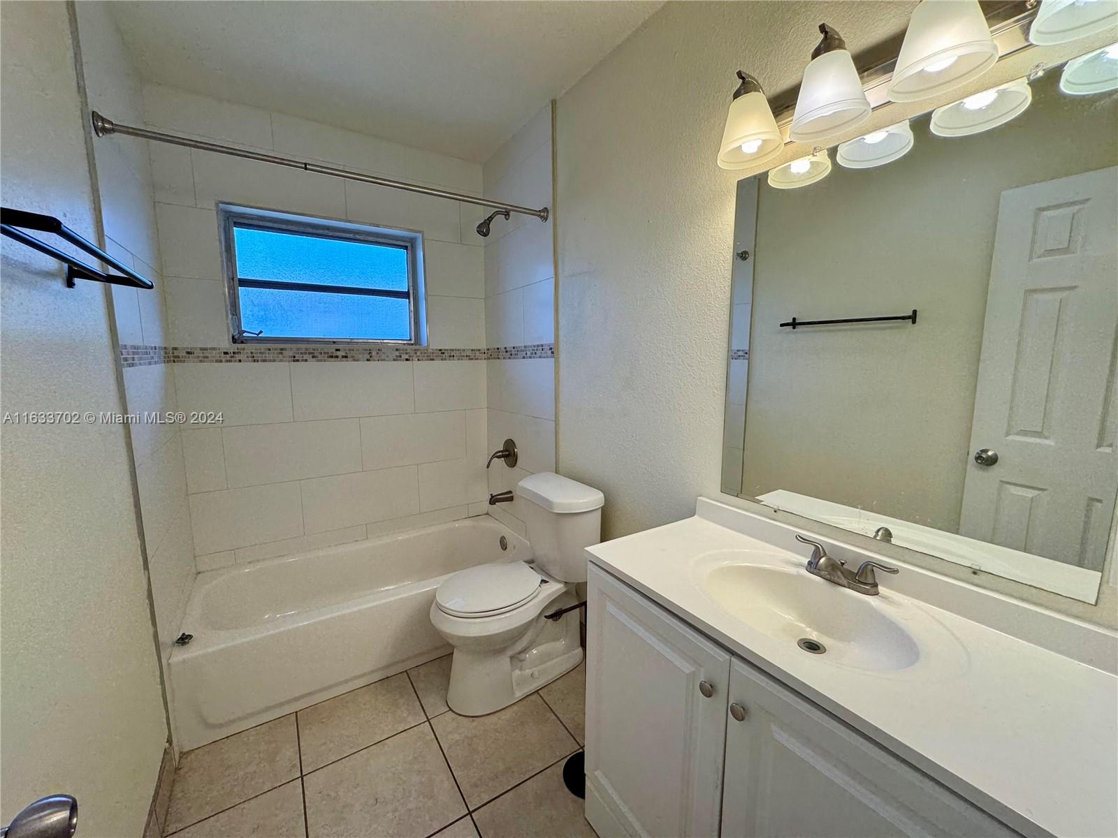 1723 SW 21st St, Fort Lauderdale, Florida image 14