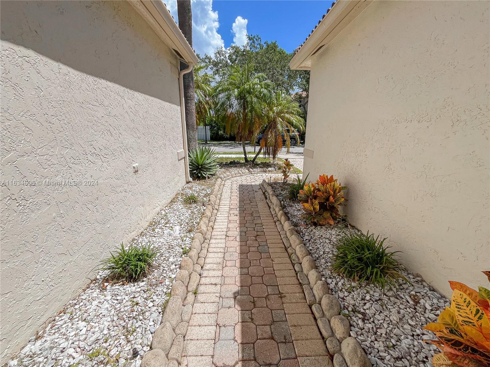 1535 Elm Grove Rd, Weston, Florida image 33