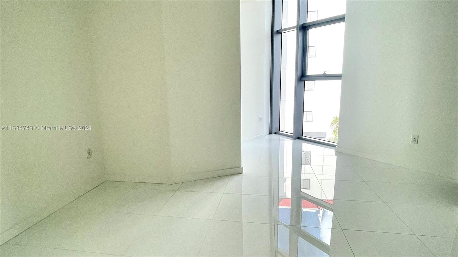 851 NE 1st Ave #412, Miami FL 33132