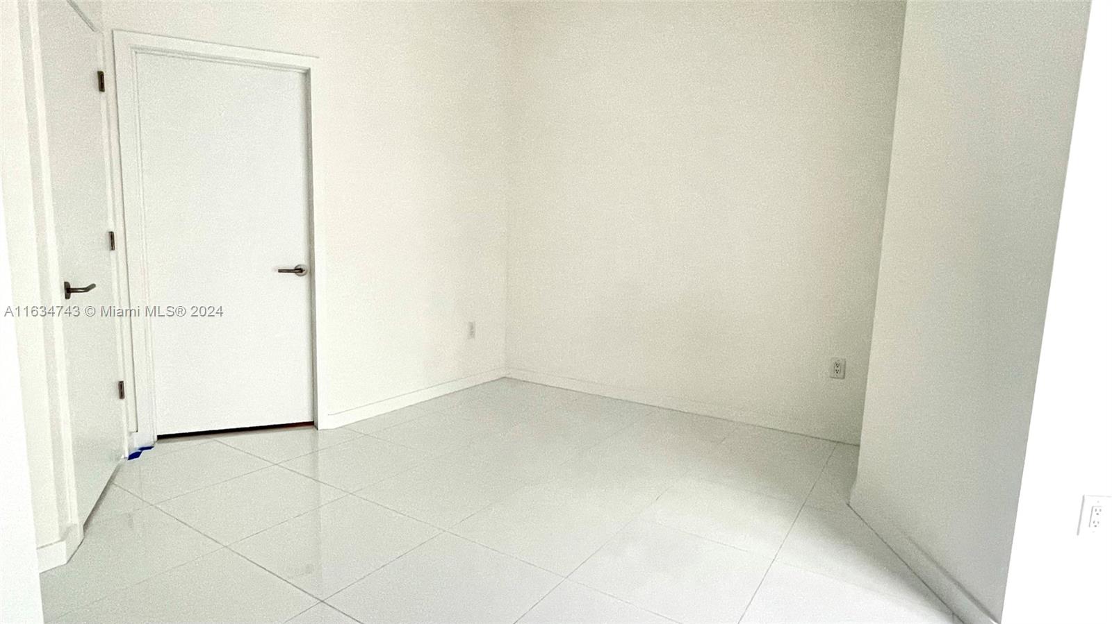 851 NE 1st Ave #412, Miami FL 33132