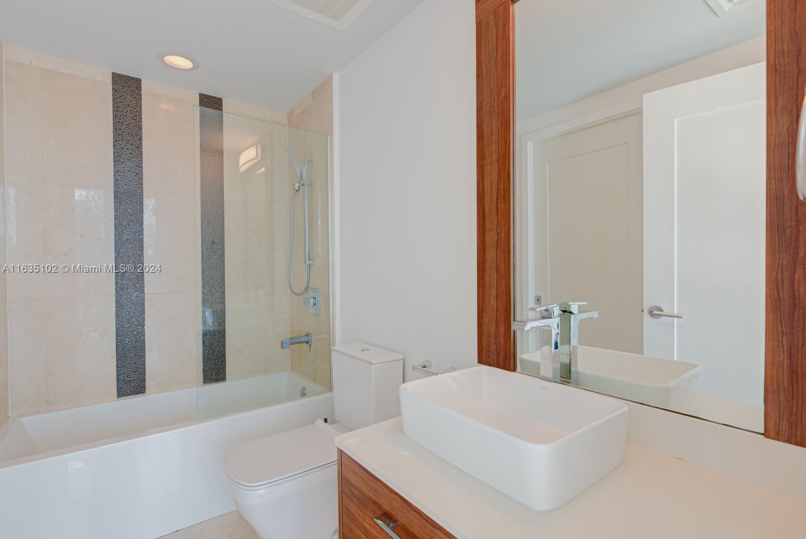 601 NE 27th St #1502, Miami FL 33137