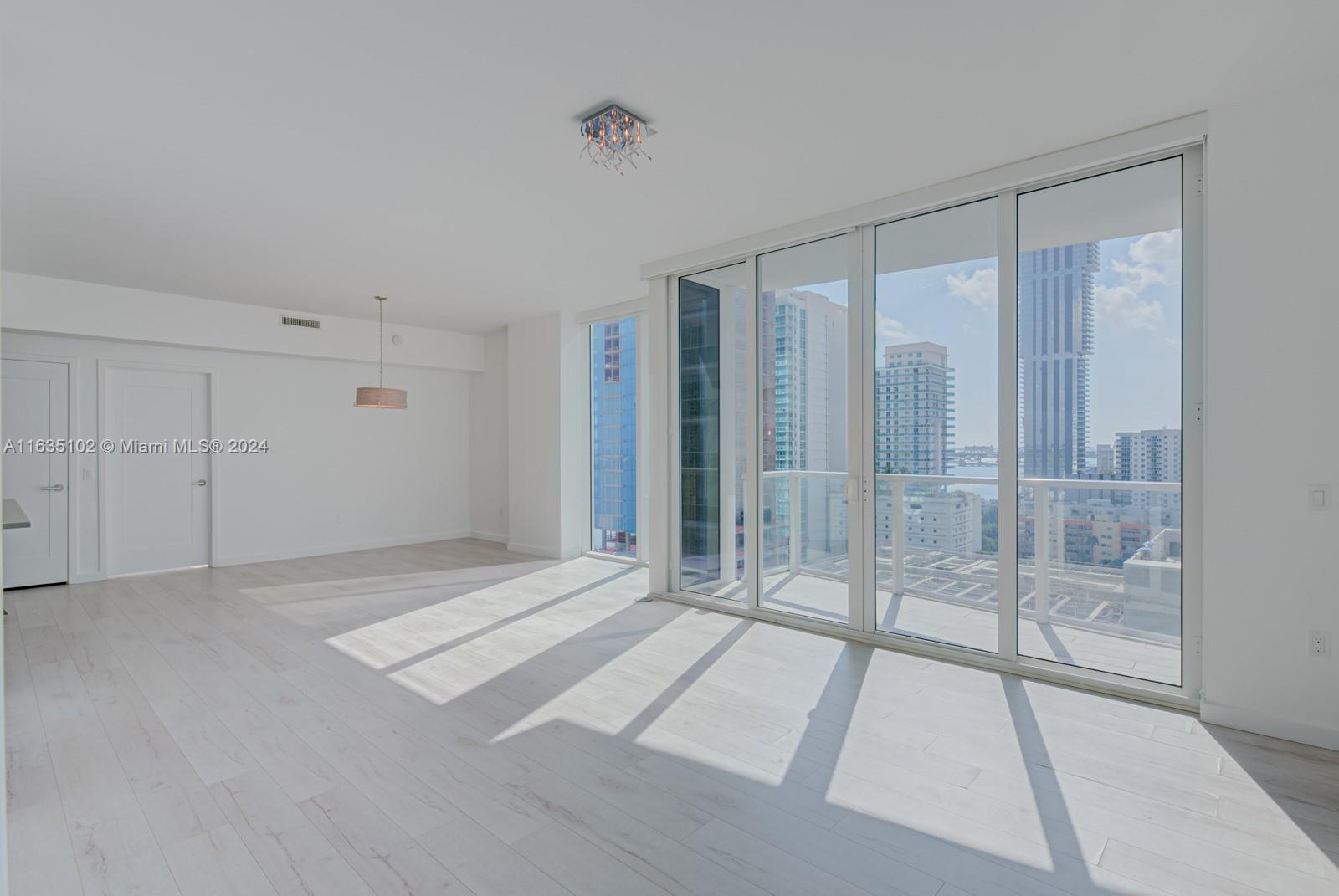 601 NE 27th St #1502, Miami FL 33137