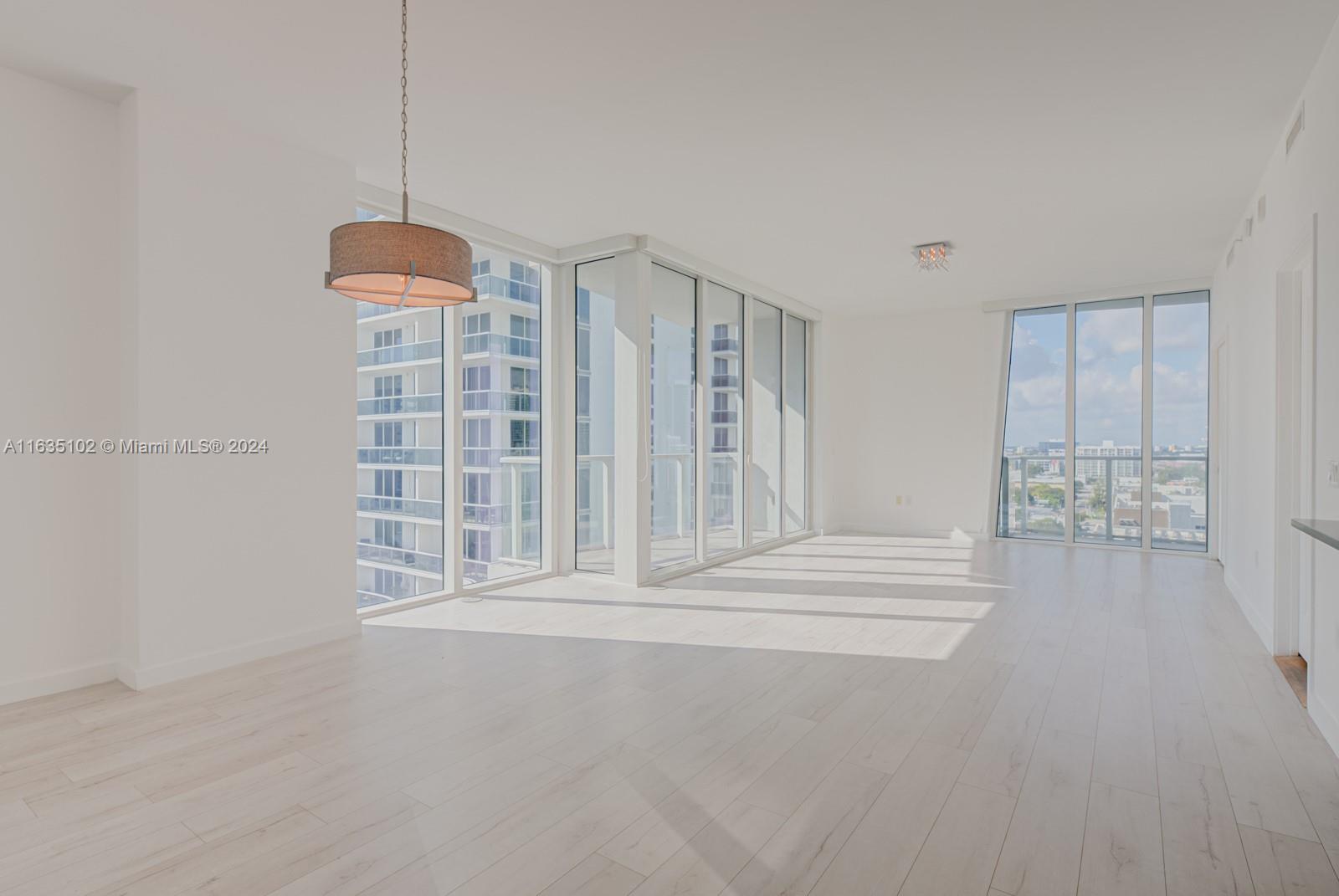 601 NE 27th St #1502, Miami FL 33137
