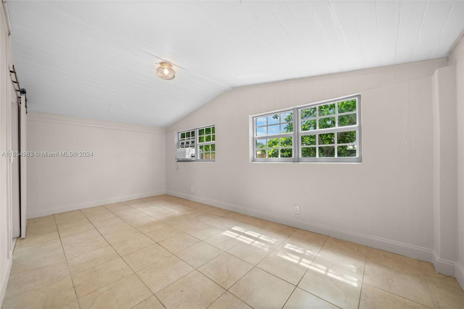 1003 NE 115th St, Biscayne Park, Florida image 16