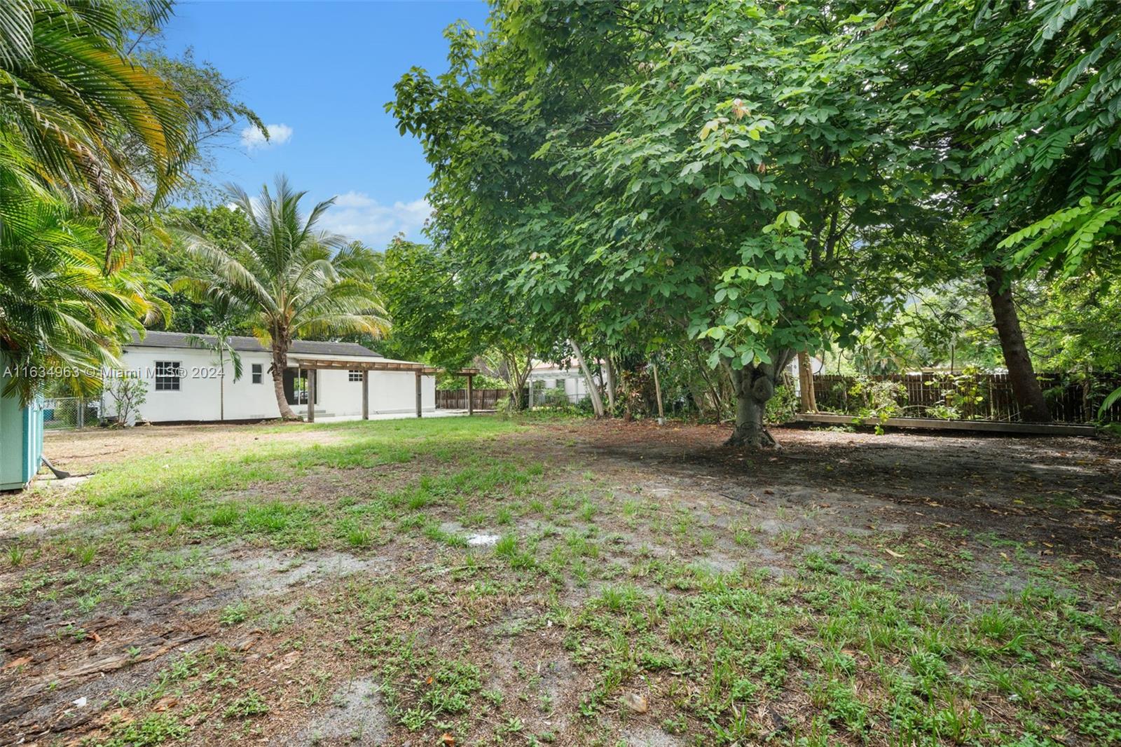 1003 NE 115th St, Biscayne Park, Florida image 3