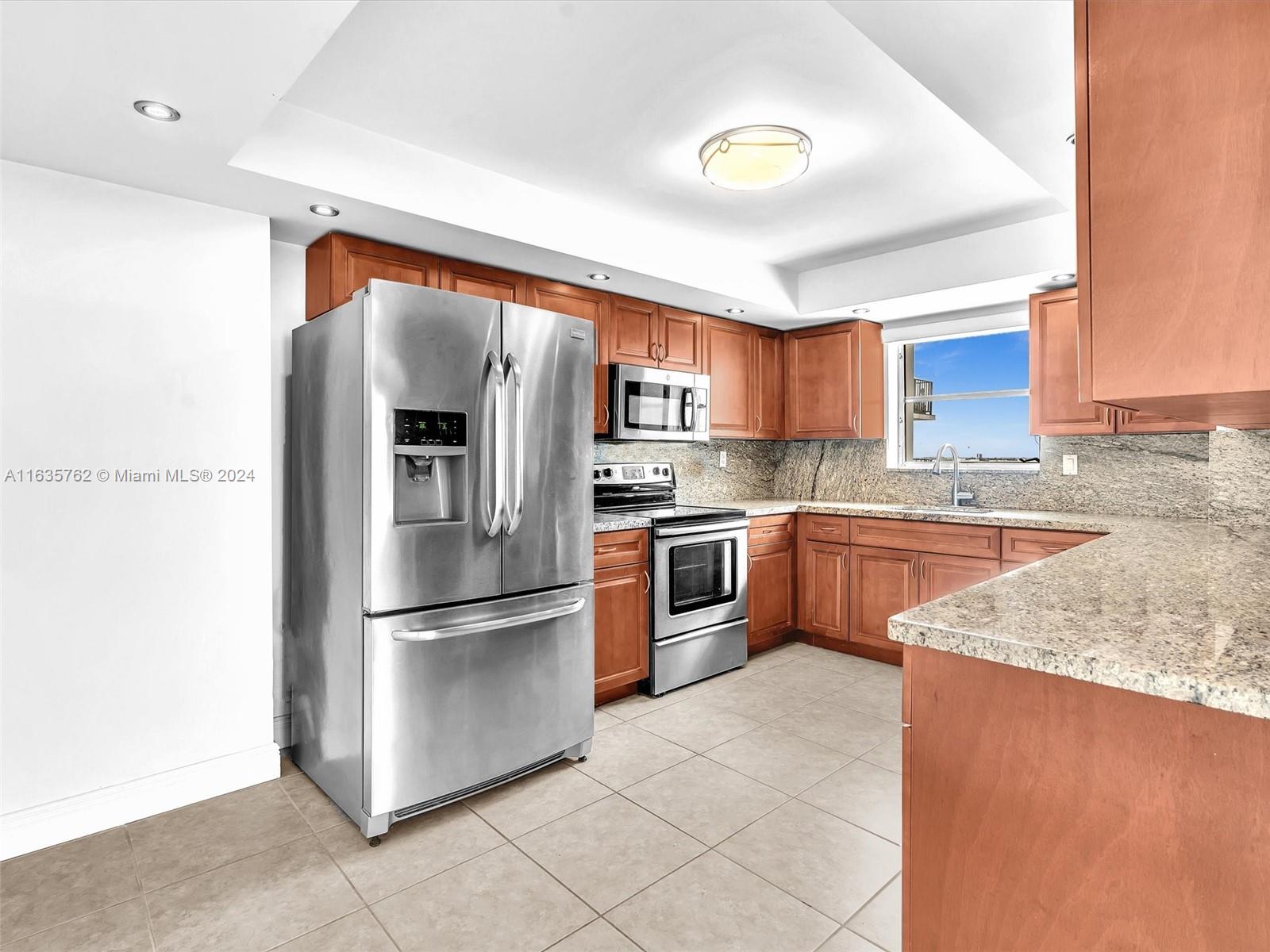2750 NE 183rd St #1108, Aventura, Florida image 20