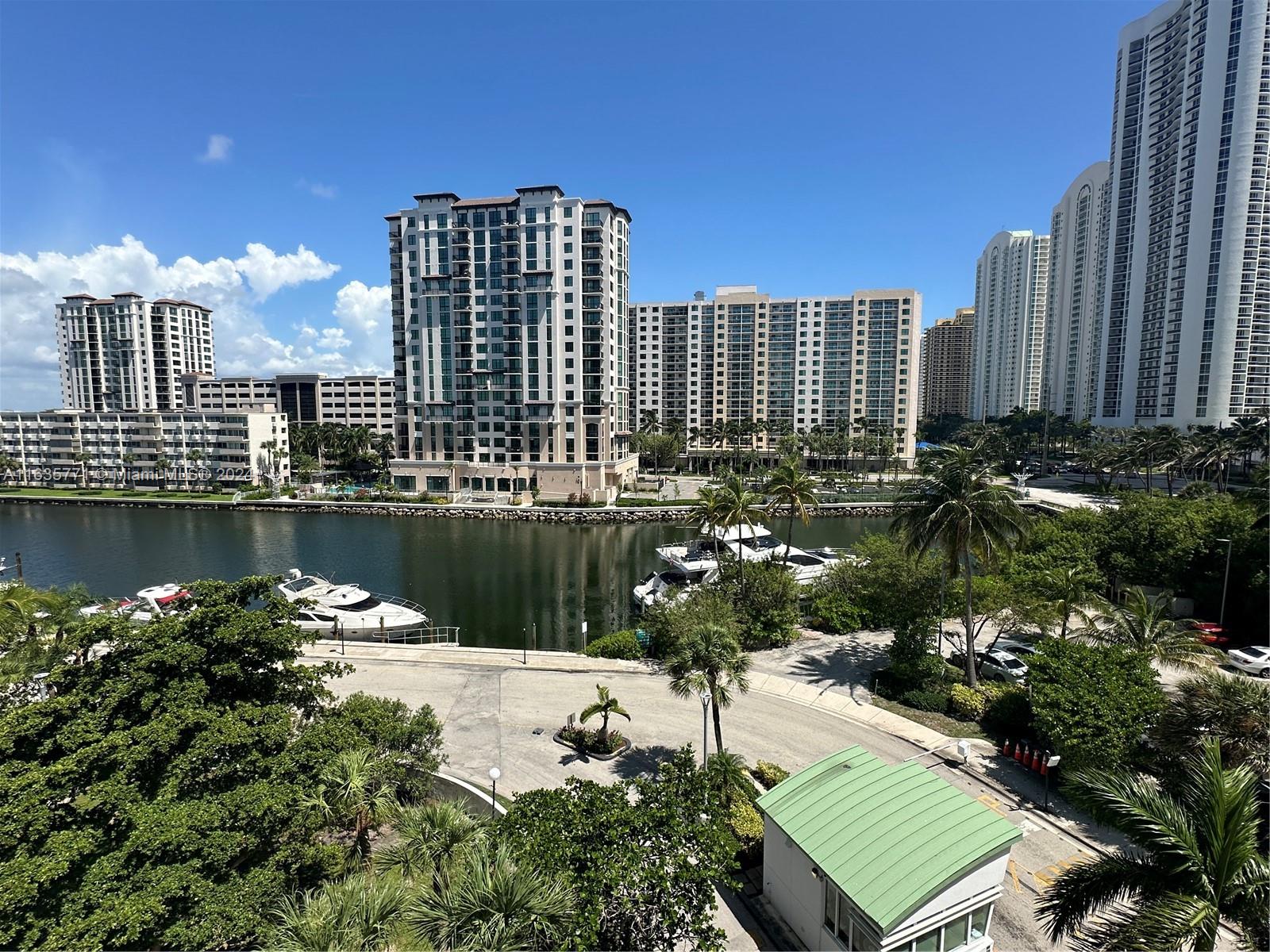 100 Bayview Dr #505, Sunny Isles Beach, Florida image 19