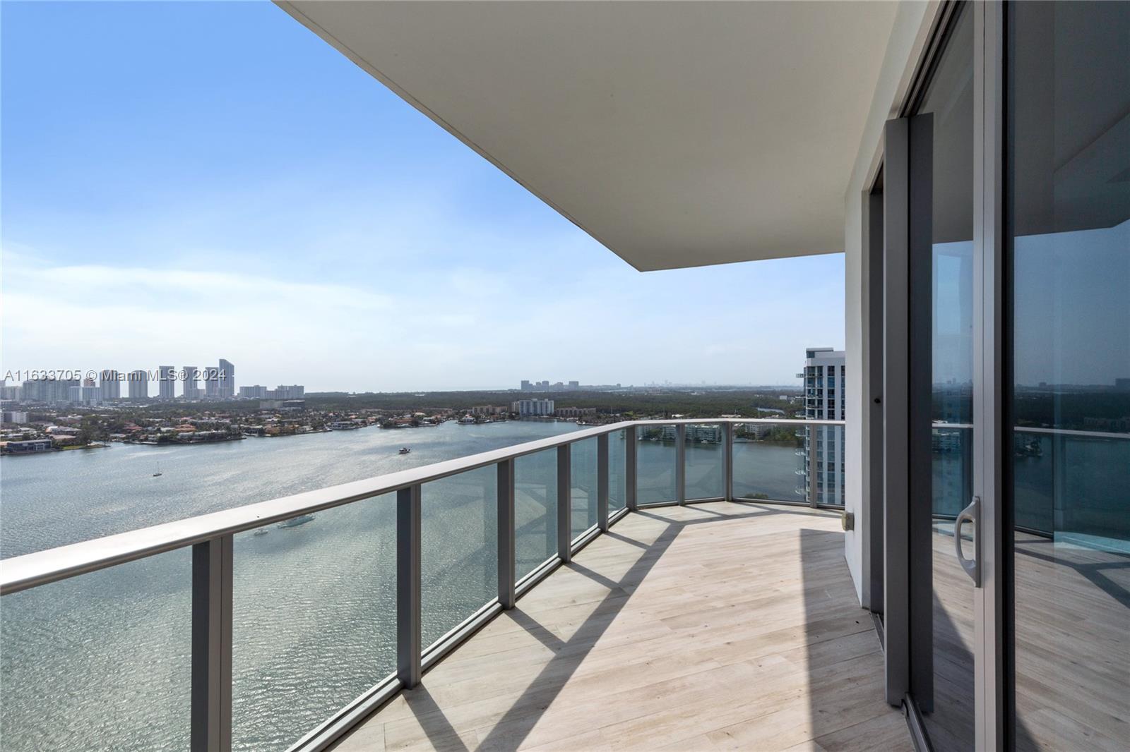 Apartamento en Venta en North Miami Beach, FL