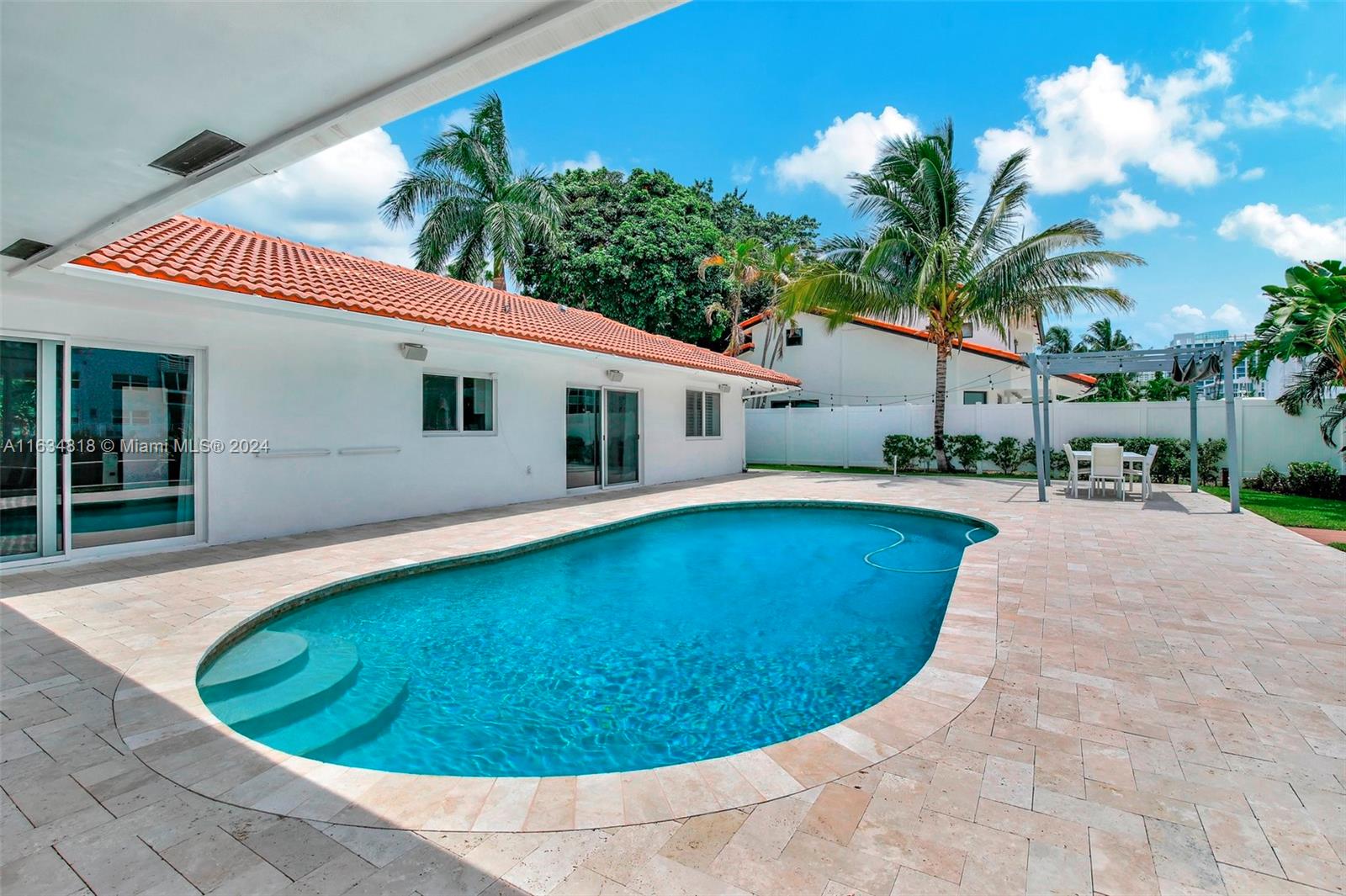 2824 NE 35th St, Fort Lauderdale, Florida image 25