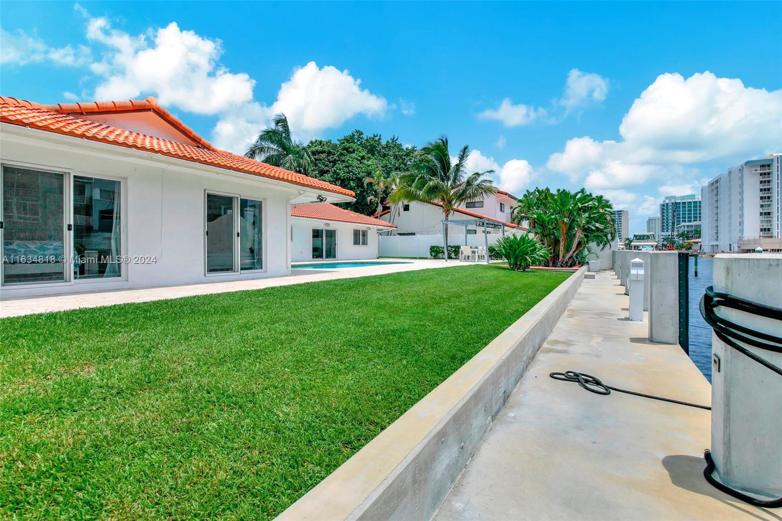 2824 NE 35th St, Fort Lauderdale, Florida image 31