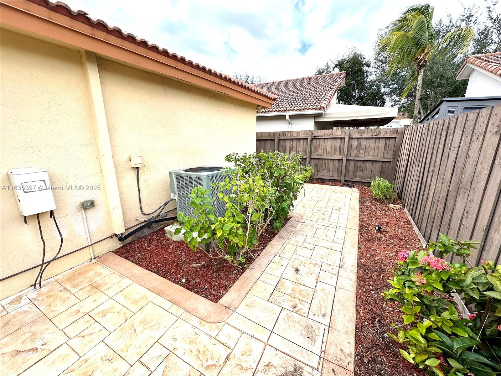 11250 NW 59th Ter, Doral, Florida image 29