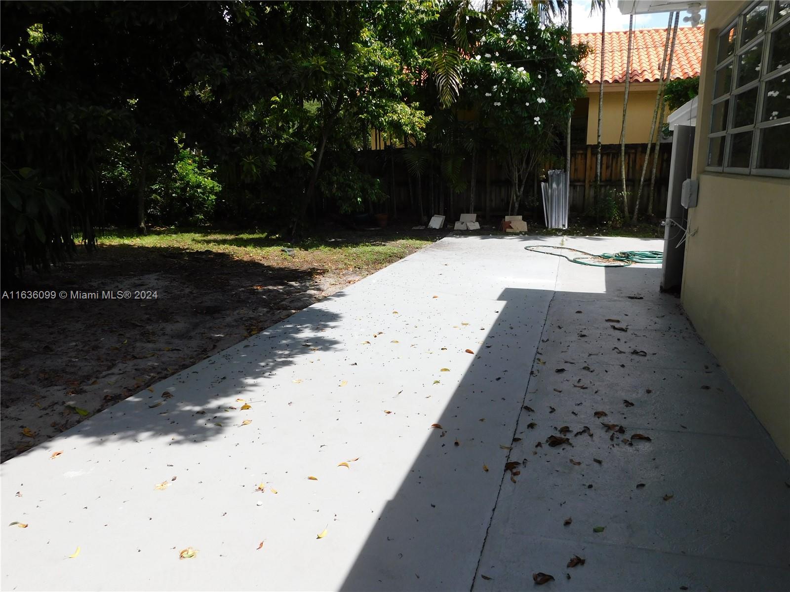 581 La Villa Dr, Miami Springs, Florida image 23