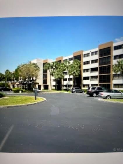 Condo for Sale in Doral, FL