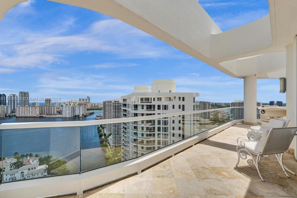7000 Island Blvd #PH-02, Aventura, Florida image 24