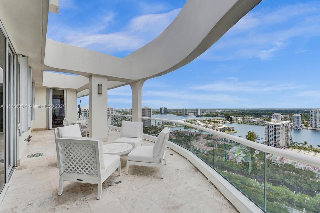 7000 Island Blvd #PH-02, Aventura, Florida image 35
