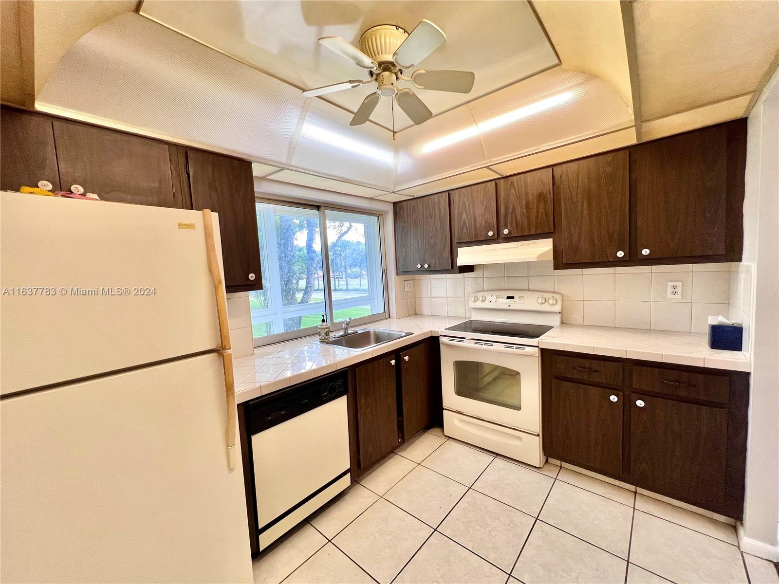 9201 Lime Bay Blvd #207, Tamarac, Florida image 13