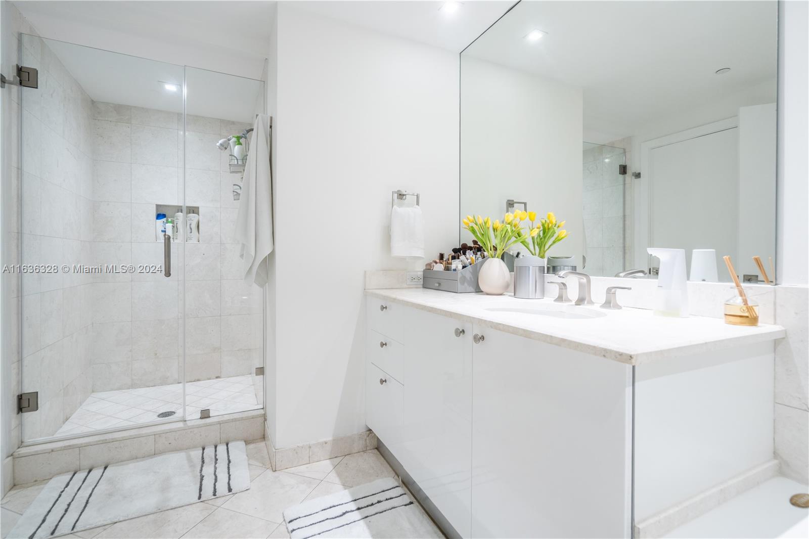 901 Brickell Key Blvd #1508, Miami FL 33131