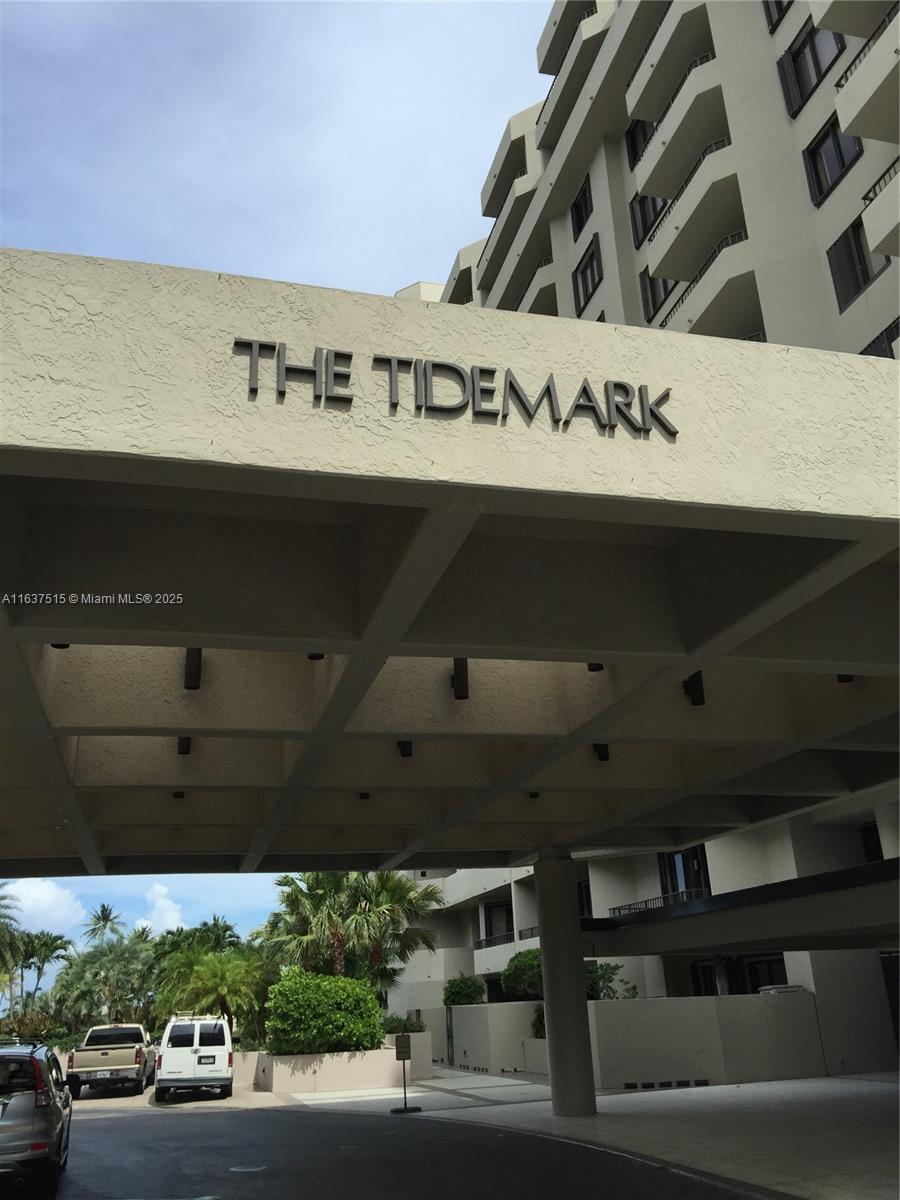 Condo for Rent in Key Biscayne, FL