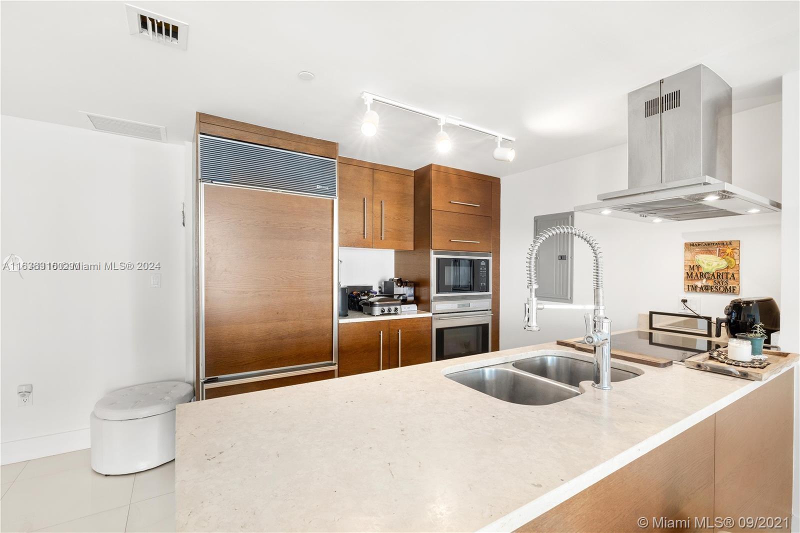495 Brickell Ave #1002, Miami FL 33131