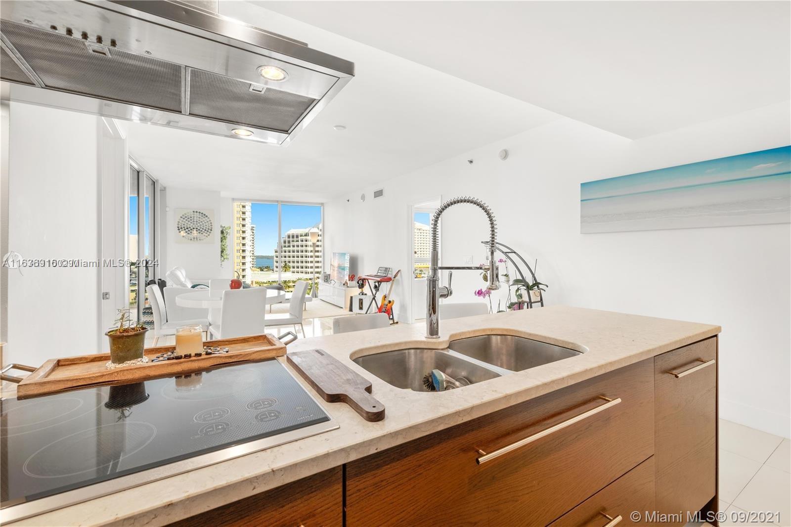 495 Brickell Ave #1002, Miami FL 33131