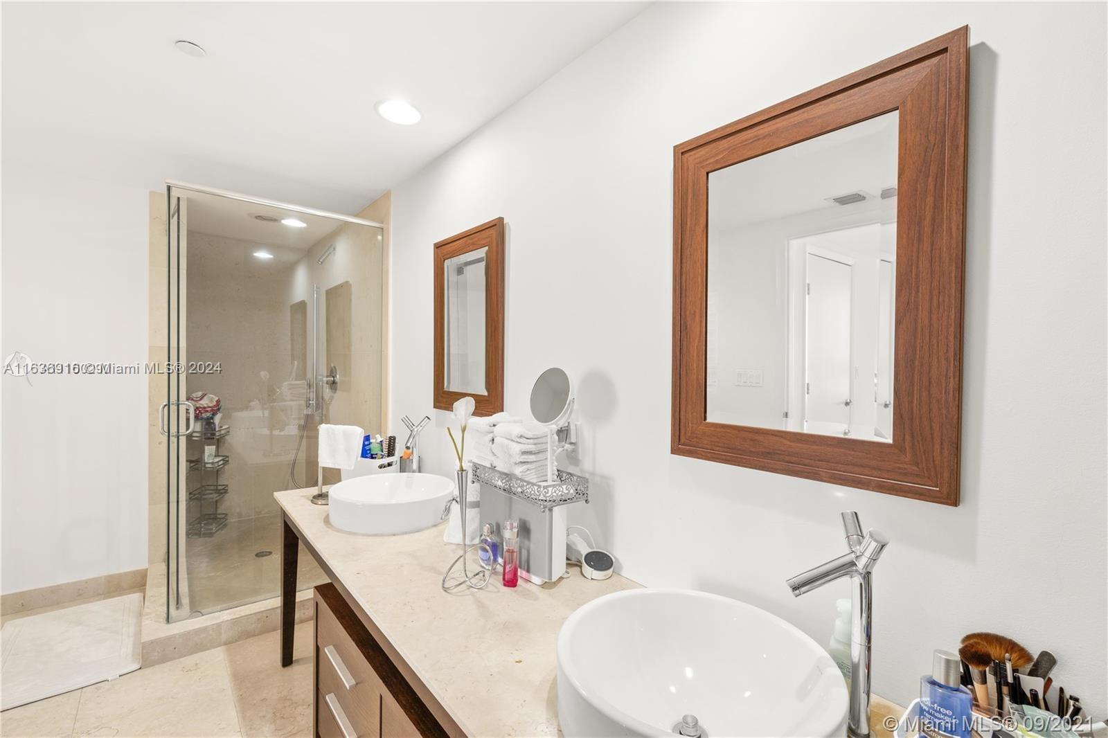 495 Brickell Ave #1002, Miami FL 33131