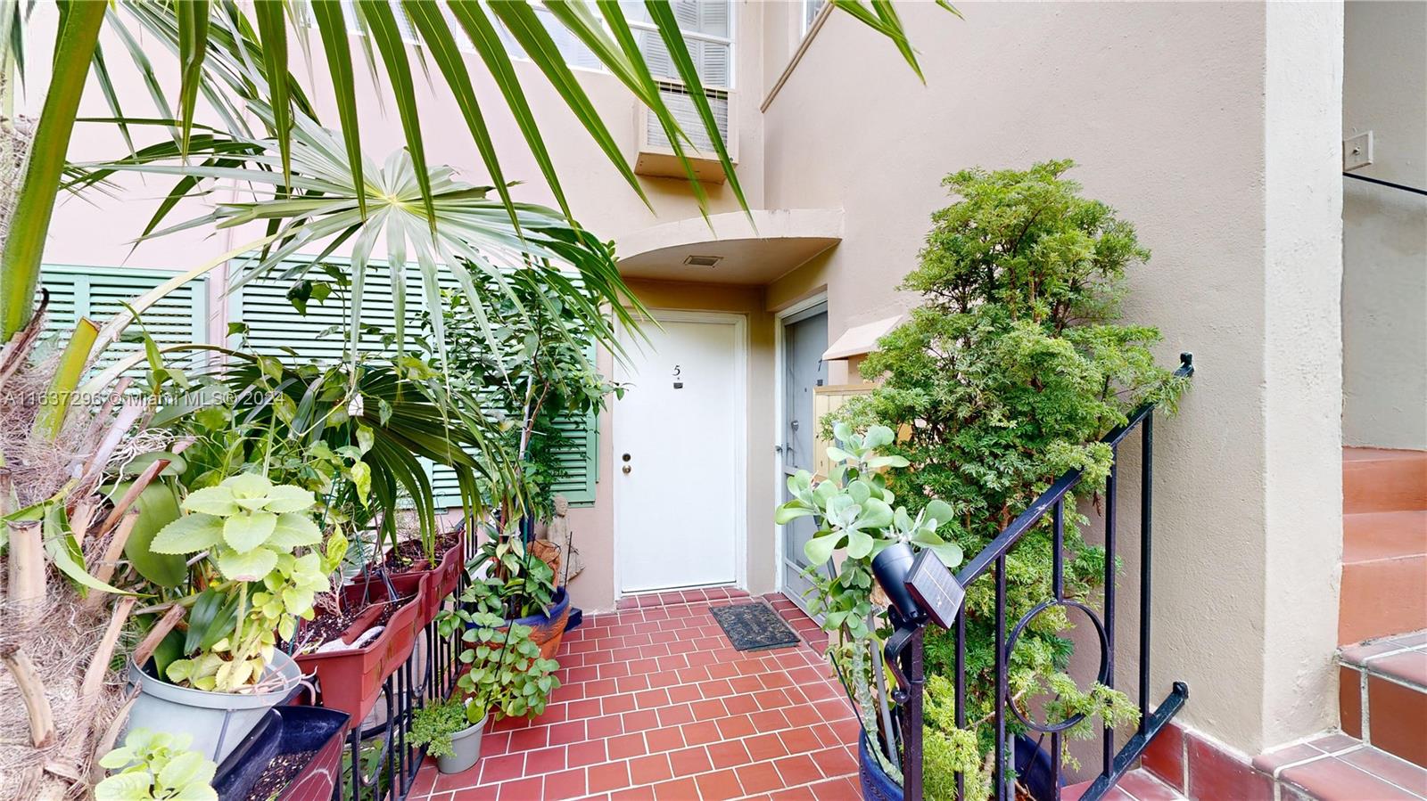 30 Almeria Ave #5, Coral Gables, Florida image 3