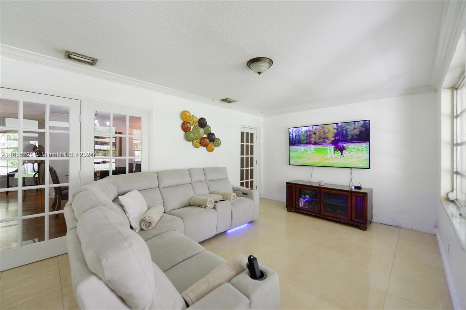 231 Deer Run, Miami Springs, Florida image 12