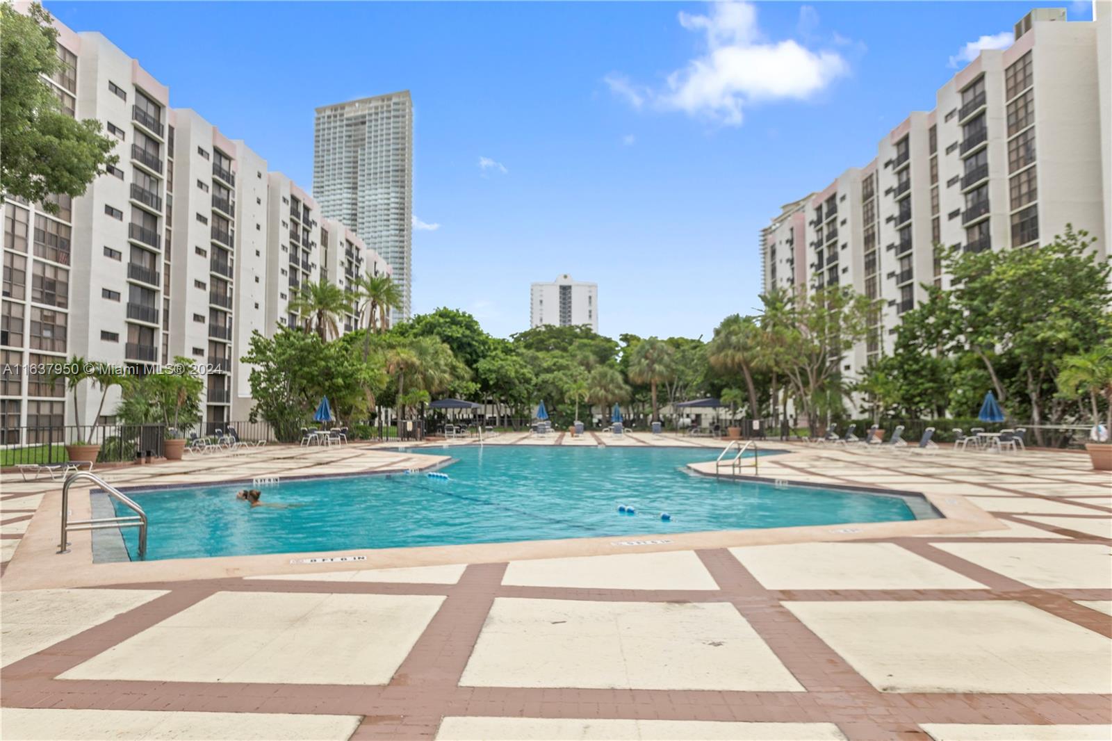 16909 N Bay Rd #316, Sunny Isles Beach, Florida image 23