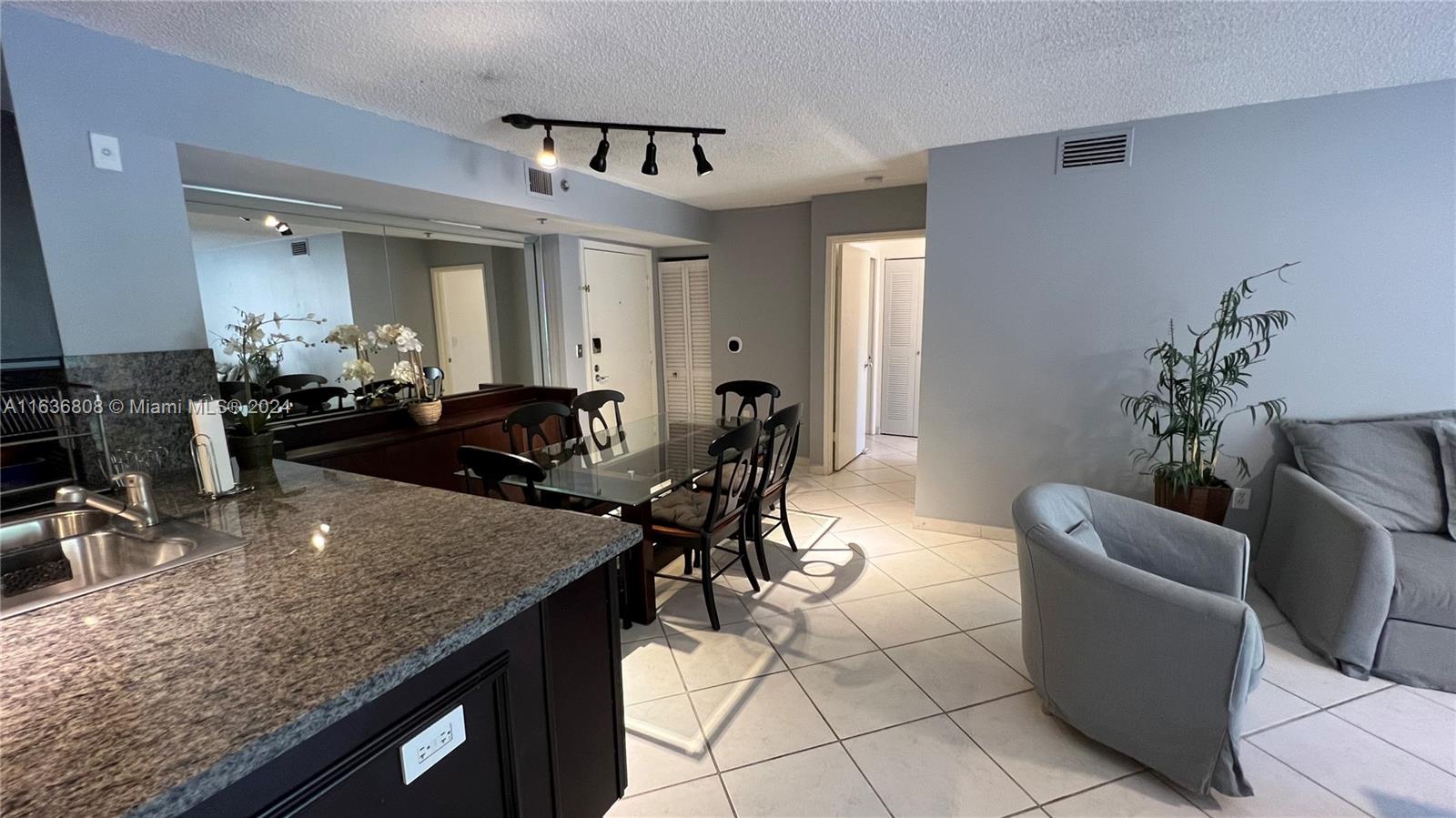 19555 E Country Club Dr #8305, Aventura FL 33180