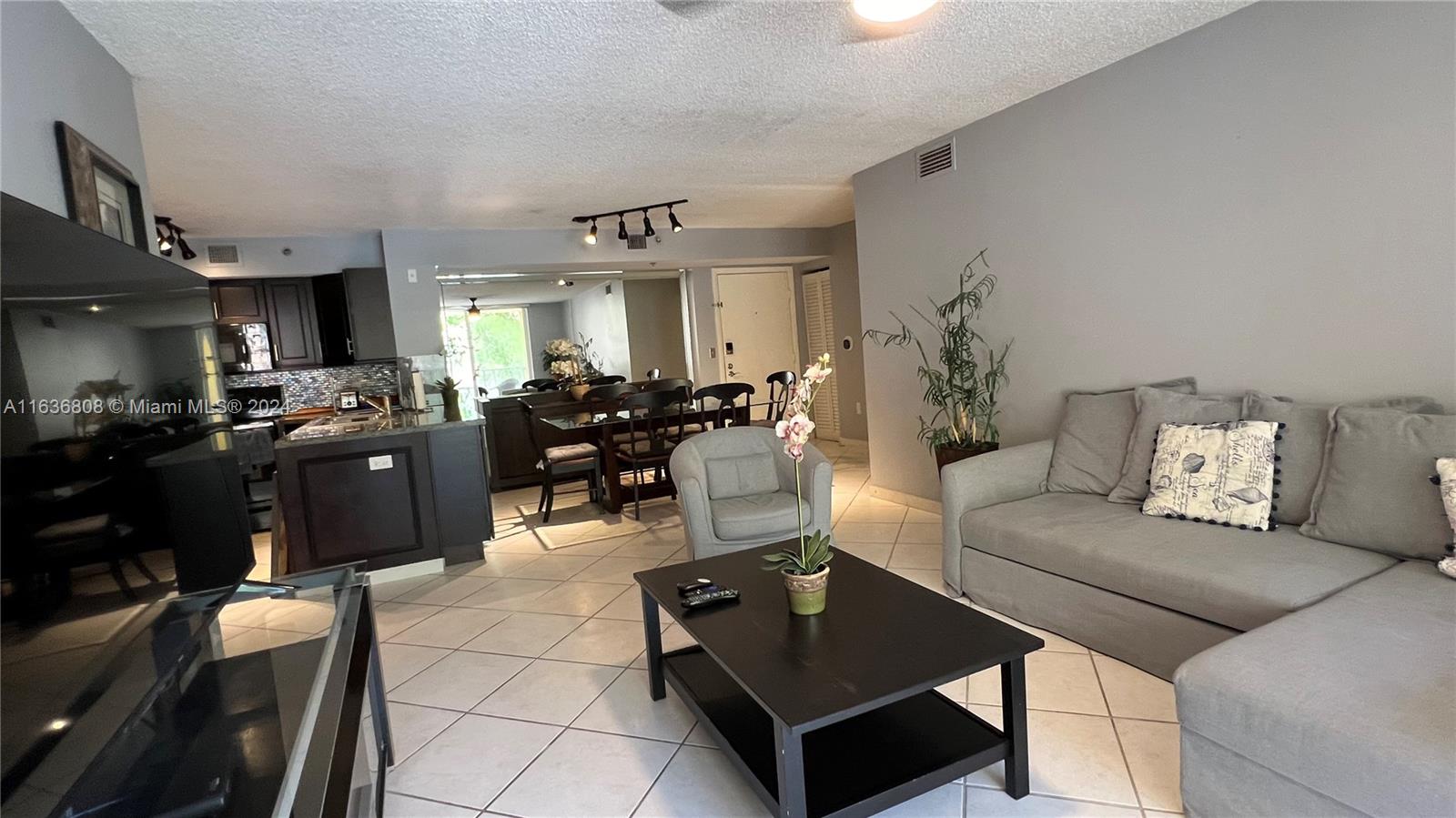 19555 E Country Club Dr #8305, Aventura FL 33180