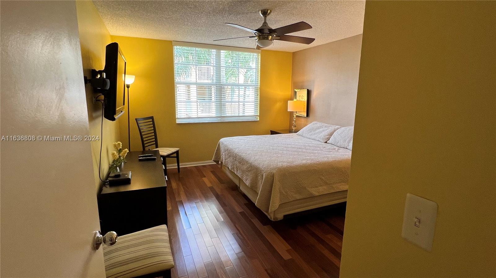 19555 E Country Club Dr #8305, Aventura FL 33180